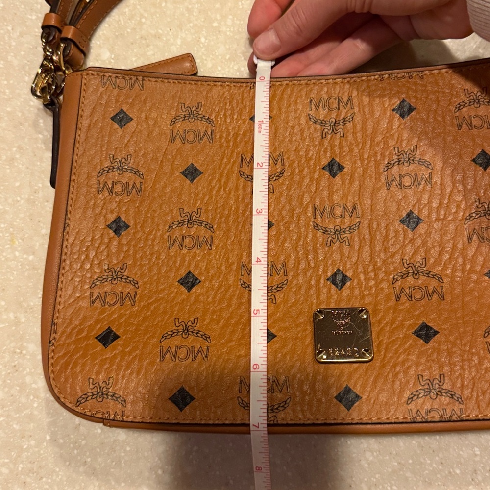 MCM Aren Visetos Shoulder Bag Crossbody Handbag in Cognac Very Good Condition - Picture 15 of 15